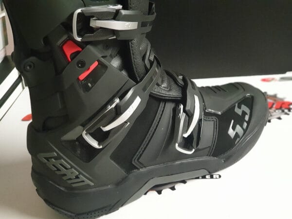 BOTAS LEATT GPX 5.5 FLEXLOCK BLK - Image 12