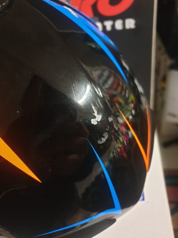 CAPACETE USADO AIROH TERMINATOR BLU/ORG/YELWFLU - Image 11