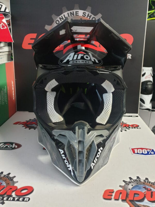 CAPACETE USADO AIROH TWIST 2.0 TECH BLK/GRY/RED - Image 2