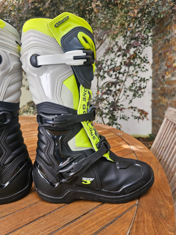 BOTAS USADAS ALPINESTARS TECH 3 BLK/YELFLUR/WHT - Image 4