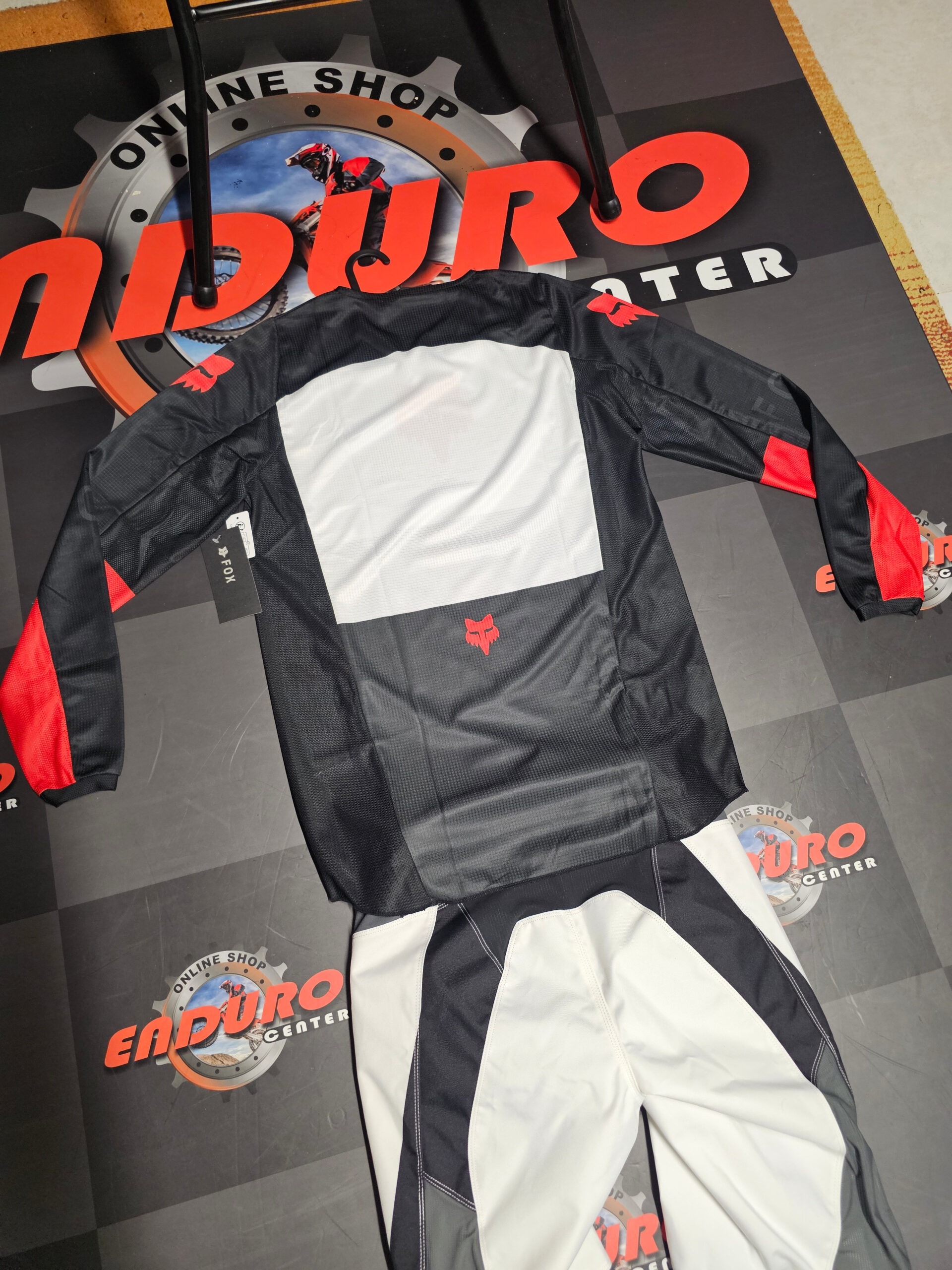 FATO FOX 180 FLOW WHT/RED/BLK 6 FATO FOX 180 FLOW WHT/RED/BLK - Image 6