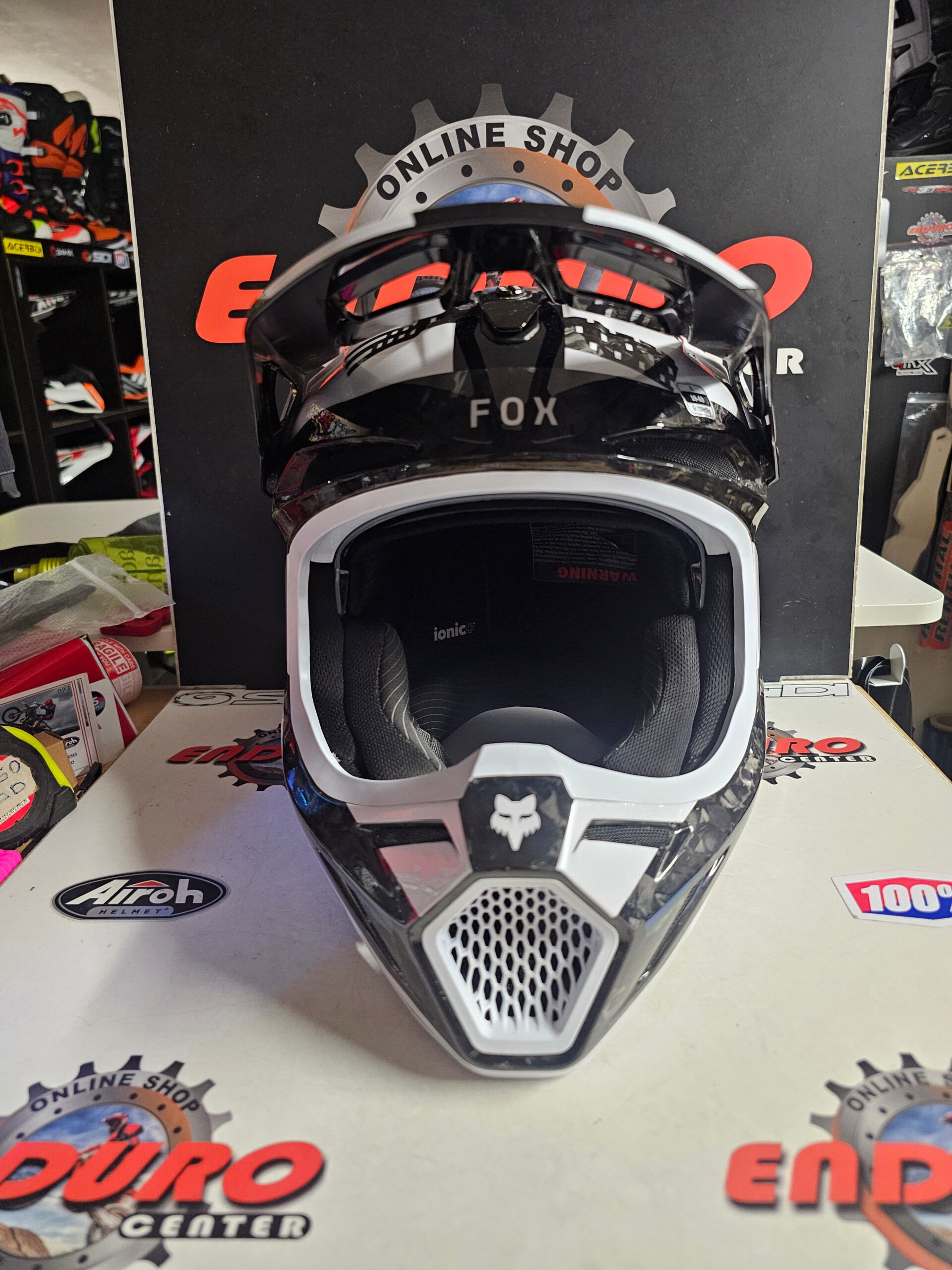 CAPACETE USADO FOX V3 RS CARBON 50TH ANNIVERSARY 25 LTD EDT. WHT/BLK 11 CAPACETE USADO FOX V3 RS CARBON 50TH ANNIVERSARY 25 LTD EDT. WHT/BLK - Image 11