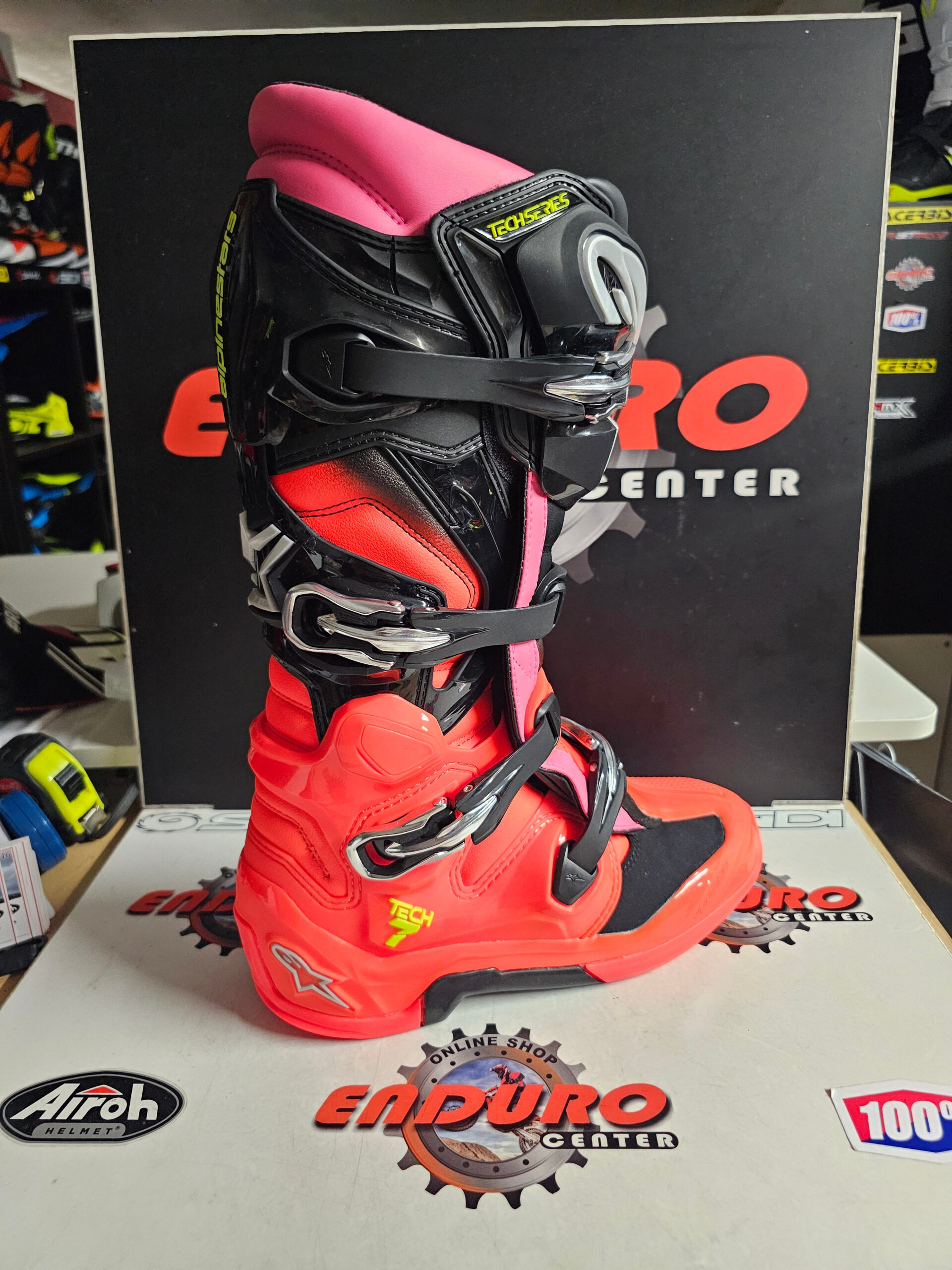 BOTAS ALPINESTARS TECH 7 BLK/RDFLU/MGT NM 25/26 5 BOTAS ALPINESTARS TECH 7 BLK/RDFLU/MGT NM 25/26 - Image 5